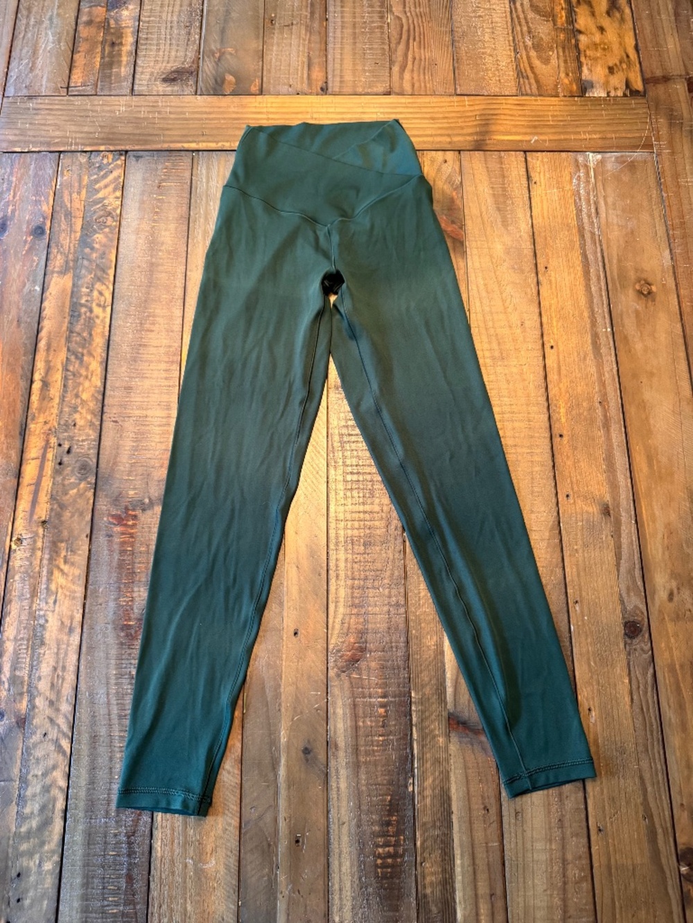 Offline By Aerie Real Me Crossover Leggings. Dark Green. Size Small Reg.